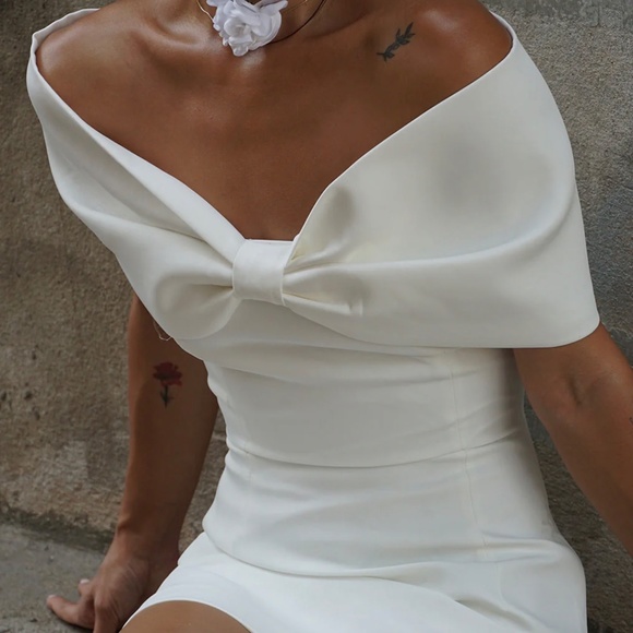 GWYNETH Off Shoulder Bow Mini Dress - White - Picture 2 of 10